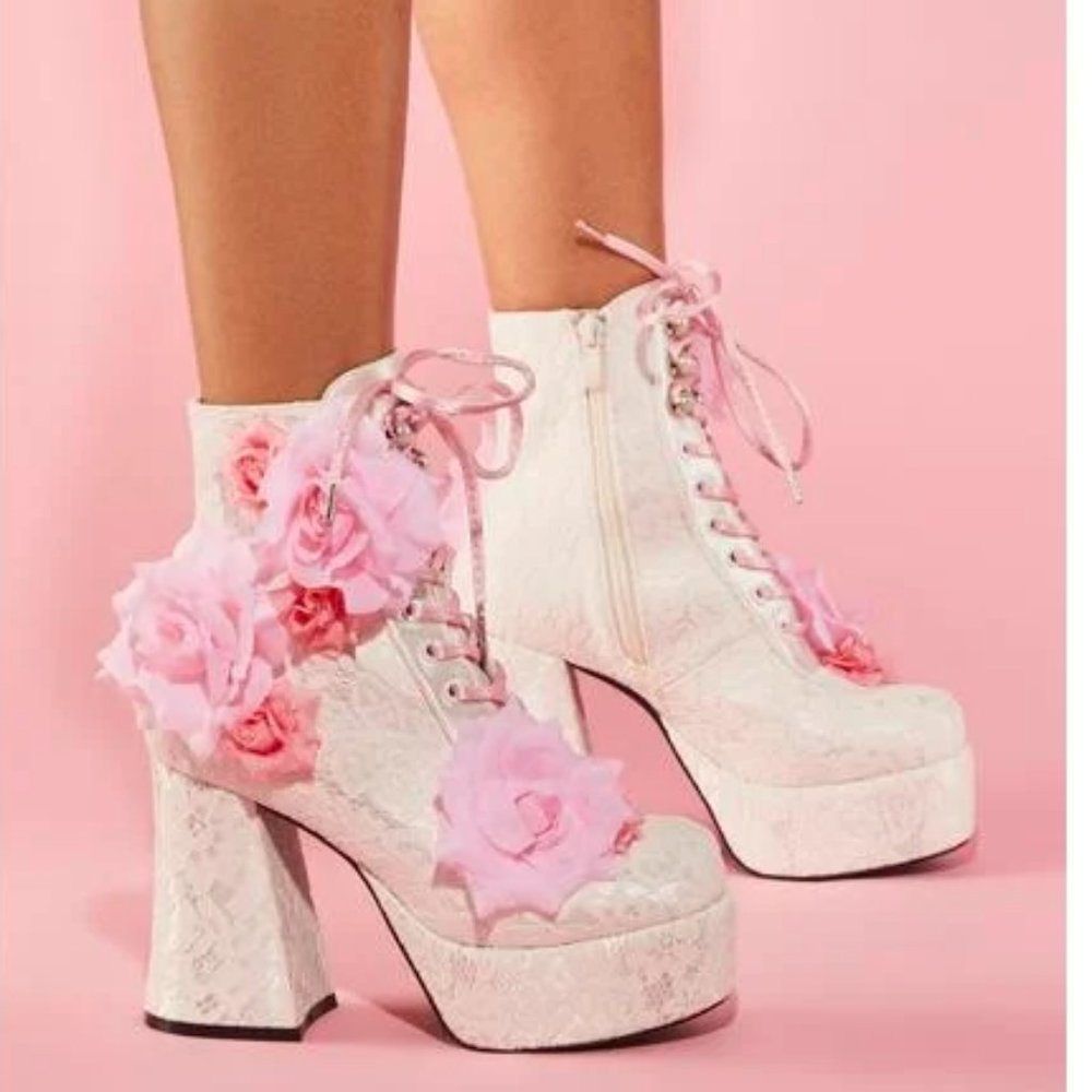 SECRET GARDENS LACE BOOTIES